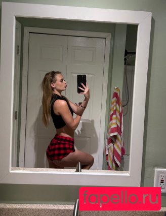 Carlybora Nude Onlyfans Photo 12