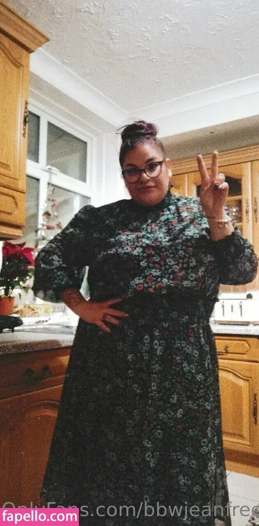 bbwjeanfree Onlyfans Photo Gallery 