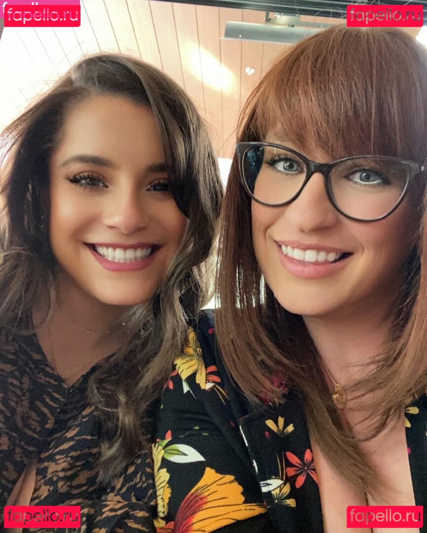 BEX.B.E.X / Busty Bexx / BustyBexx Onlyfans Photo Gallery 