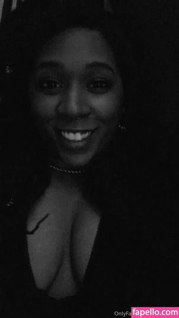 violetdelux Onlyfans Photo Gallery 