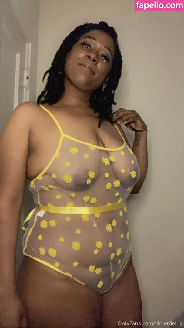 violetdelux Onlyfans Photo Gallery 