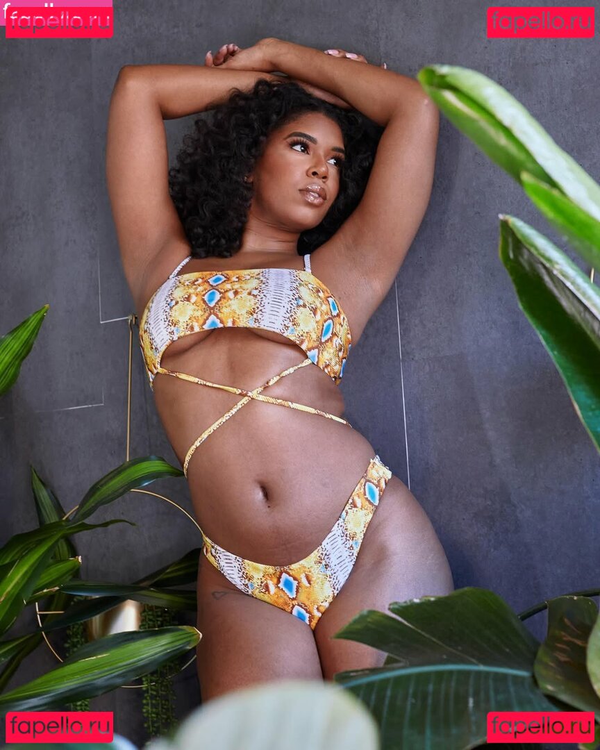 Yasmeen Kearra / yaskearra / yasmeen.kearra Nude Onlyfans Photo 74