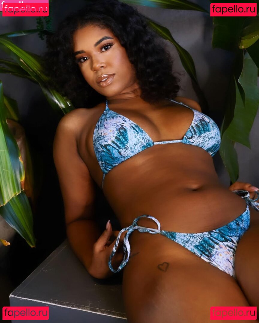 Yasmeen Kearra / yaskearra / yasmeen.kearra Nude Onlyfans Photo 70