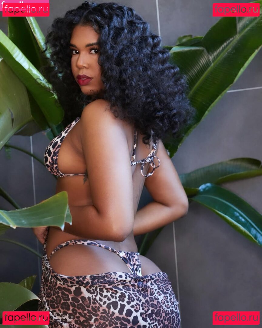 Yasmeen Kearra / yaskearra / yasmeen.kearra Nude Onlyfans Photo 67