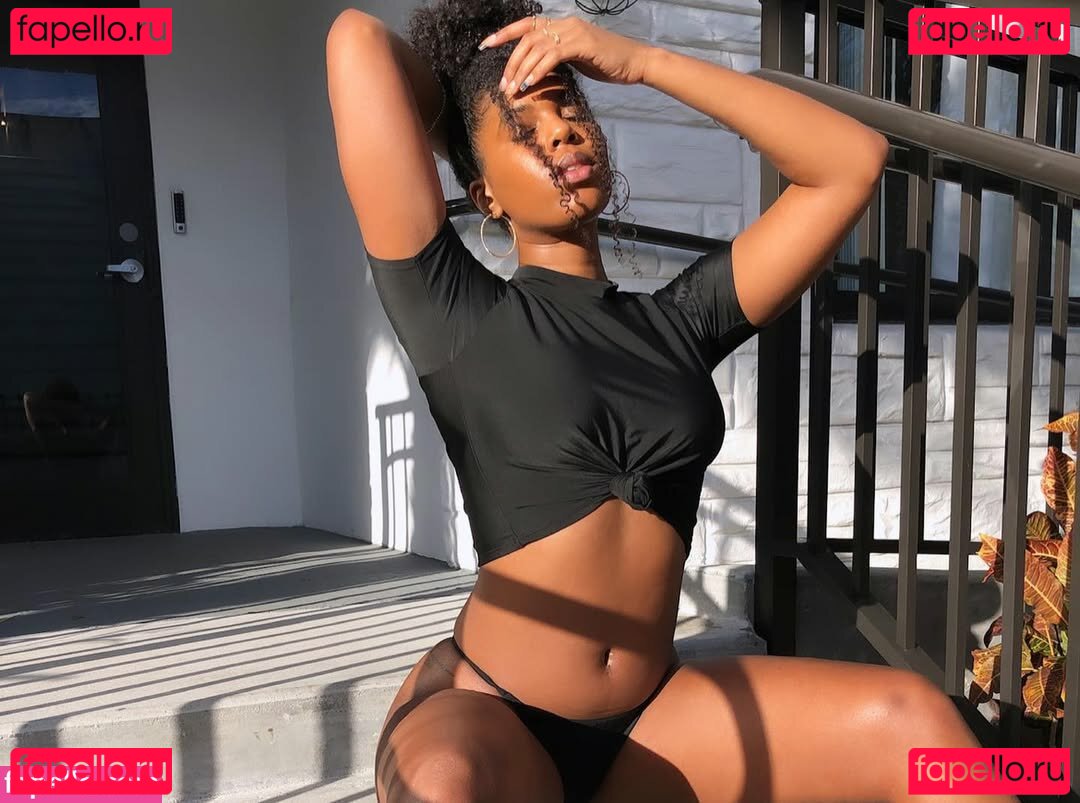 Yasmeen Kearra / yaskearra / yasmeen.kearra Nude Onlyfans Photo 66