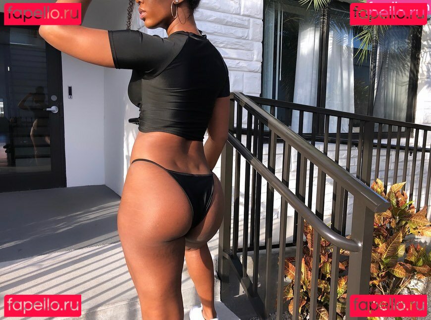 Yasmeen Kearra / yaskearra / yasmeen.kearra Nude Onlyfans Photo 65
