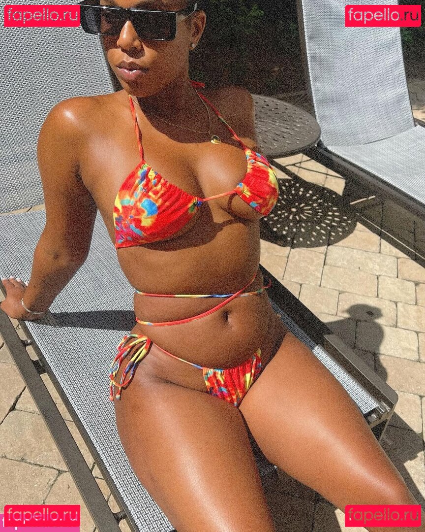 Yasmeen Kearra / yaskearra / yasmeen.kearra Nude Onlyfans Photo 61