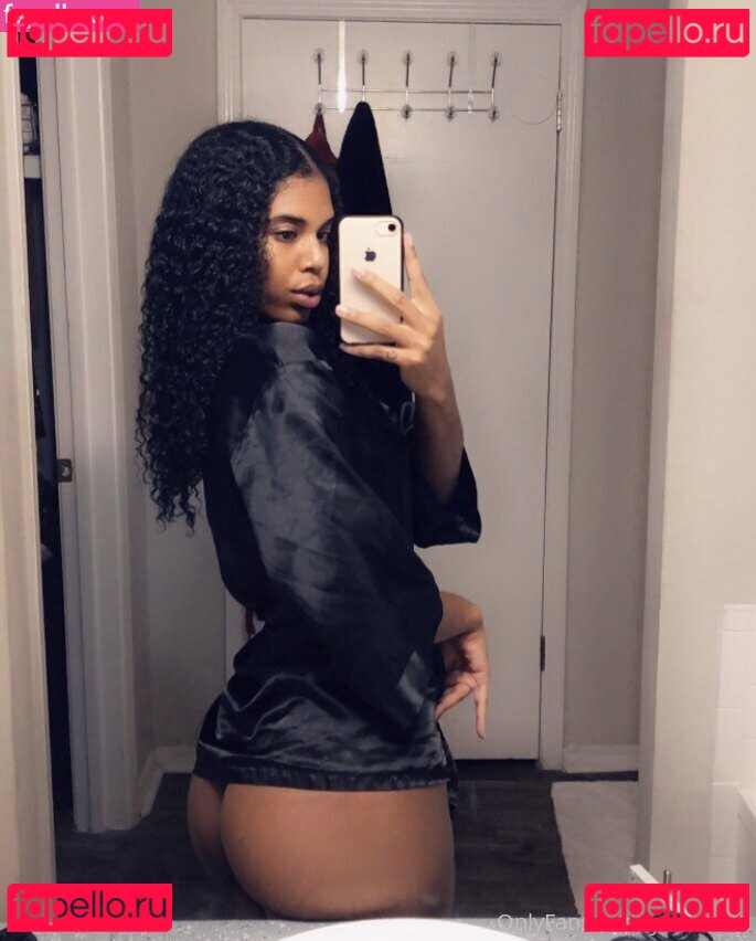Yasmeen Kearra / yaskearra / yasmeen.kearra Nude Onlyfans Photo 18