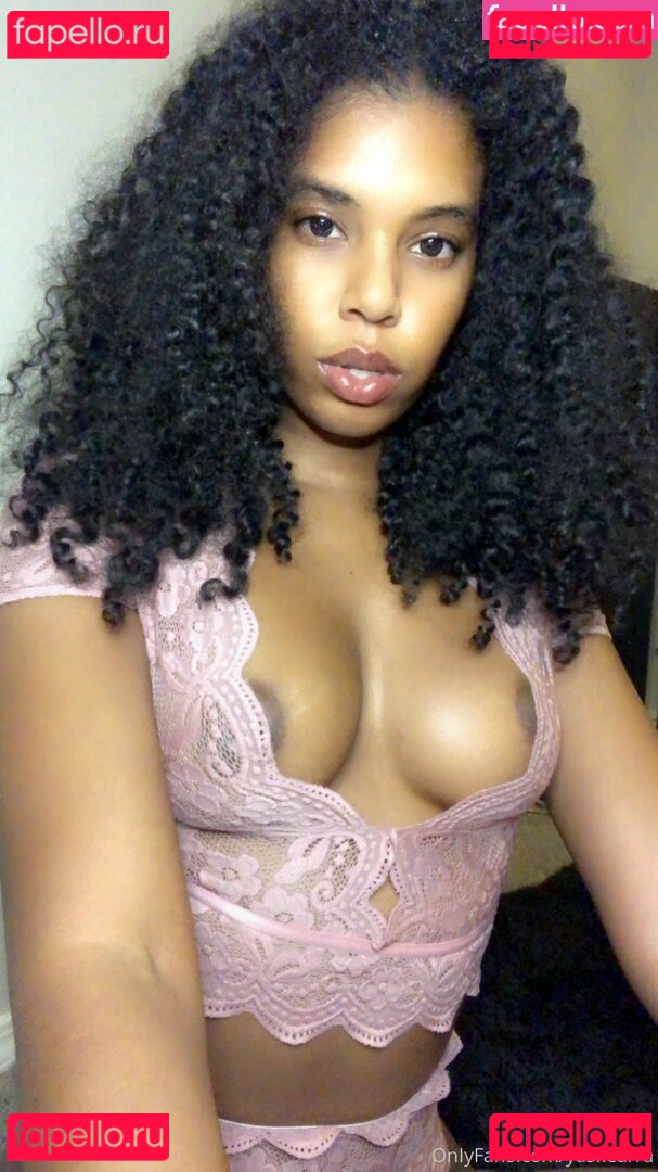 Yasmeen Kearra / yaskearra / yasmeen.kearra Nude Onlyfans Photo 13