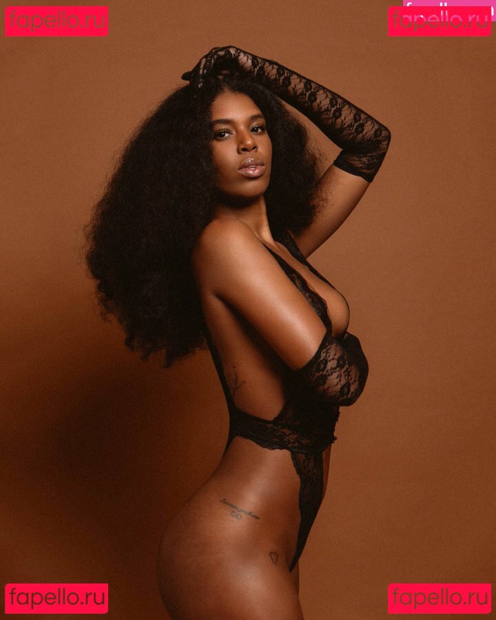 Yasmeen Kearra / yaskearra / yasmeen.kearra Nude Onlyfans Photo 4