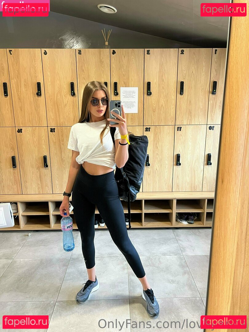 loveyarina / lovyari Onlyfans Photo Gallery 