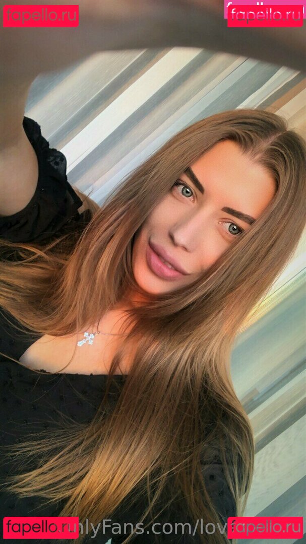 loveyarina / lovyari Onlyfans Photo Gallery 