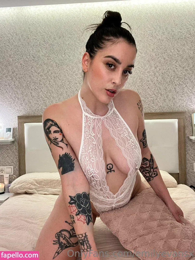 emilyevansx Onlyfans Photo Gallery 