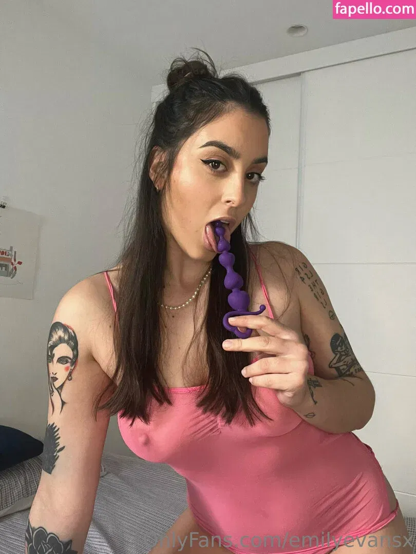 emilyevansx Onlyfans Photo Gallery 