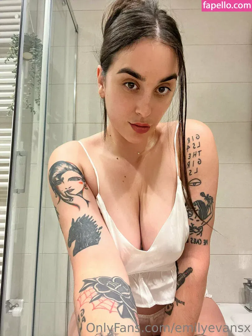 emilyevansx Onlyfans Photo Gallery 