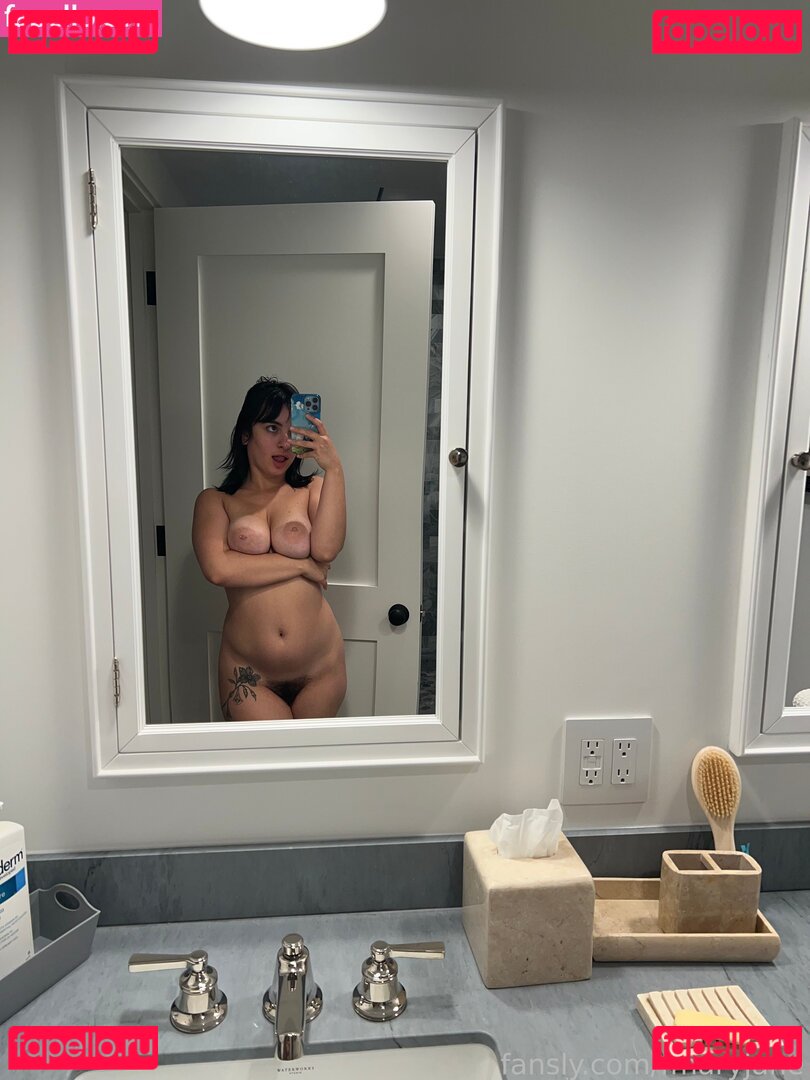 fmaryjane / suck.a.saurus Onlyfans Photo Gallery 