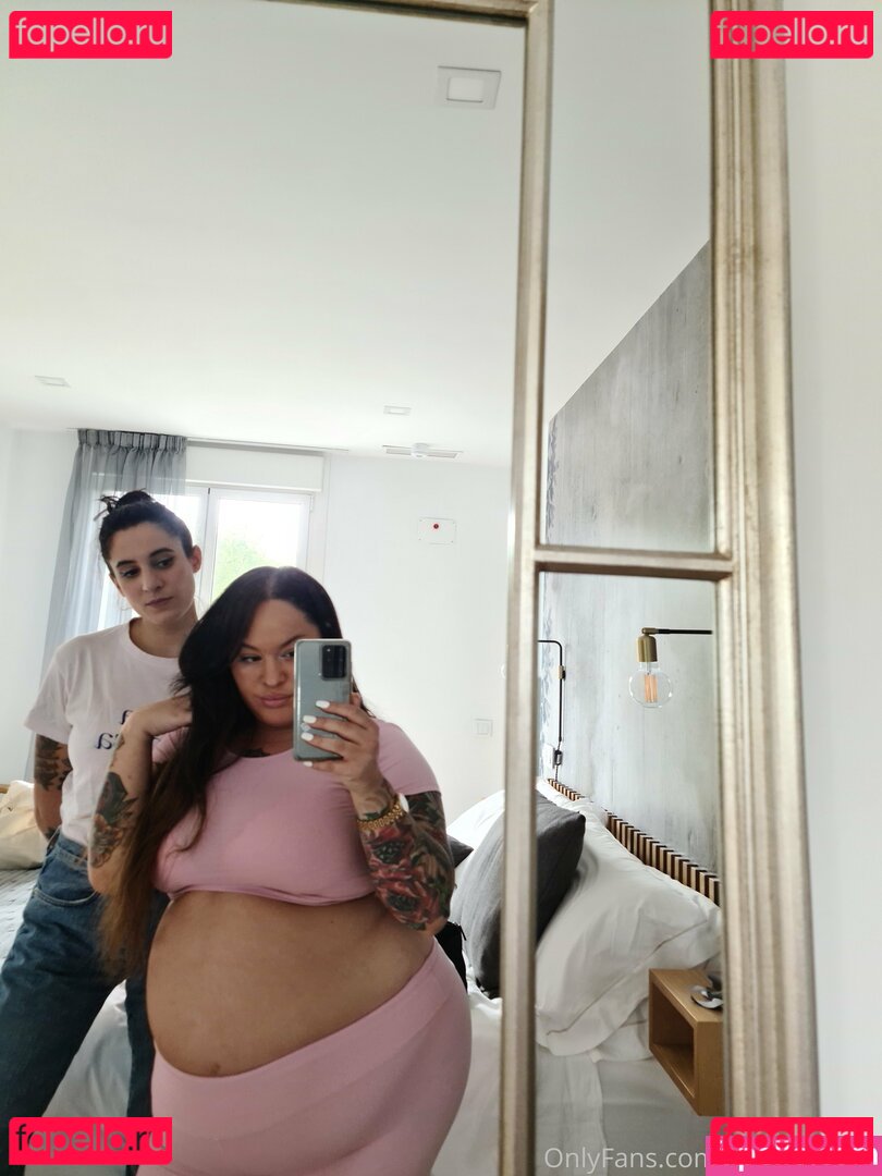 carmenlafox / givemecream Onlyfans Photo Gallery 