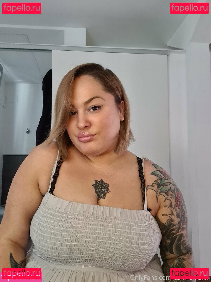 carmenlafox / givemecream Onlyfans Photo Gallery 