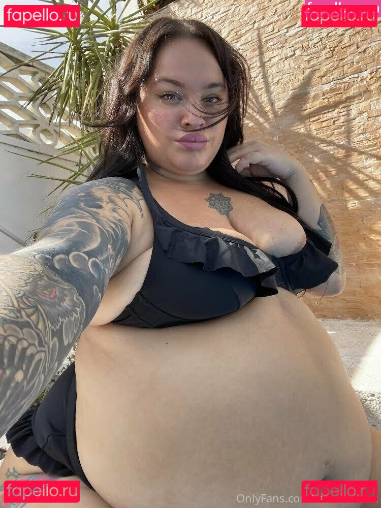 carmenlafox / givemecream Onlyfans Photo Gallery 