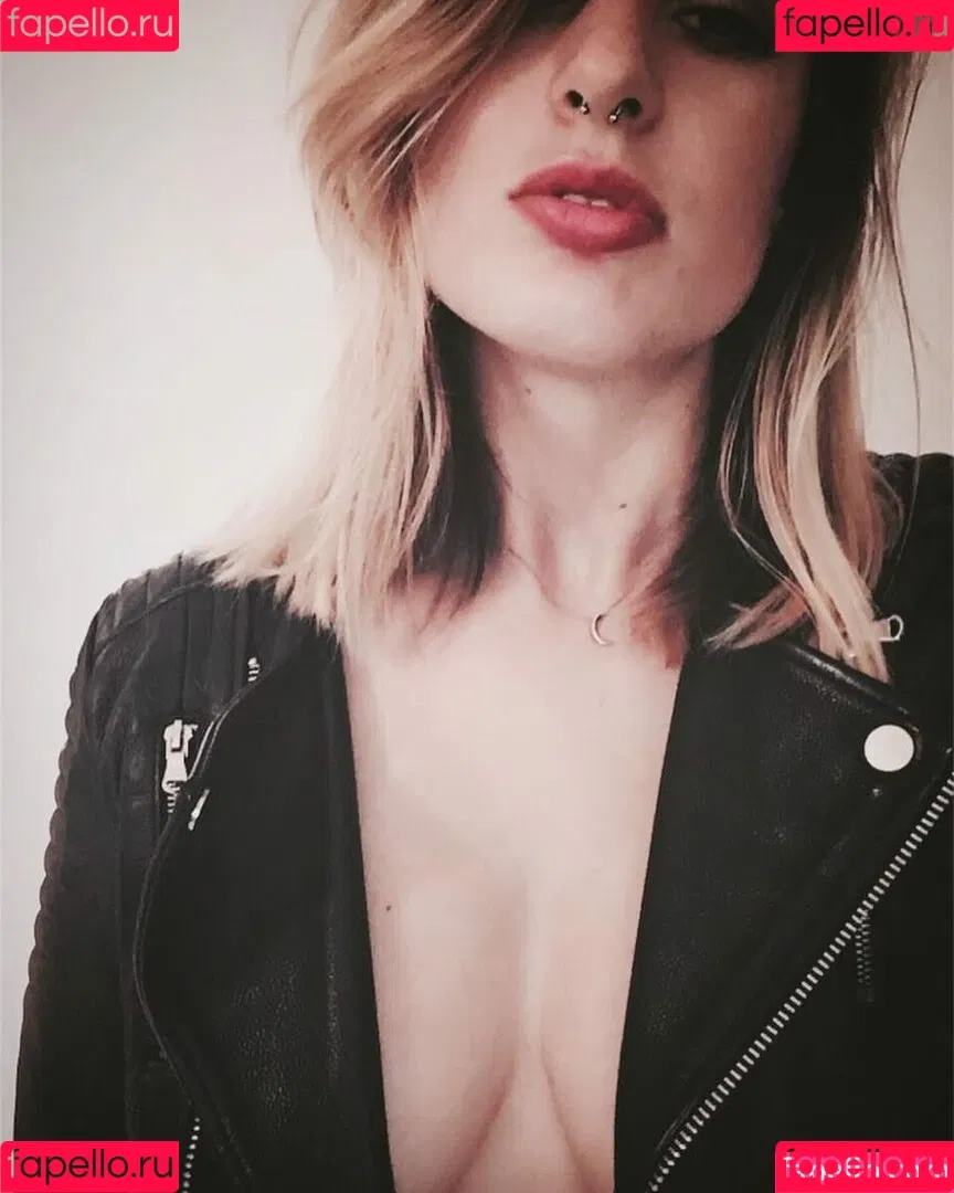 Sophieandjune Onlyfans Photo Gallery 
