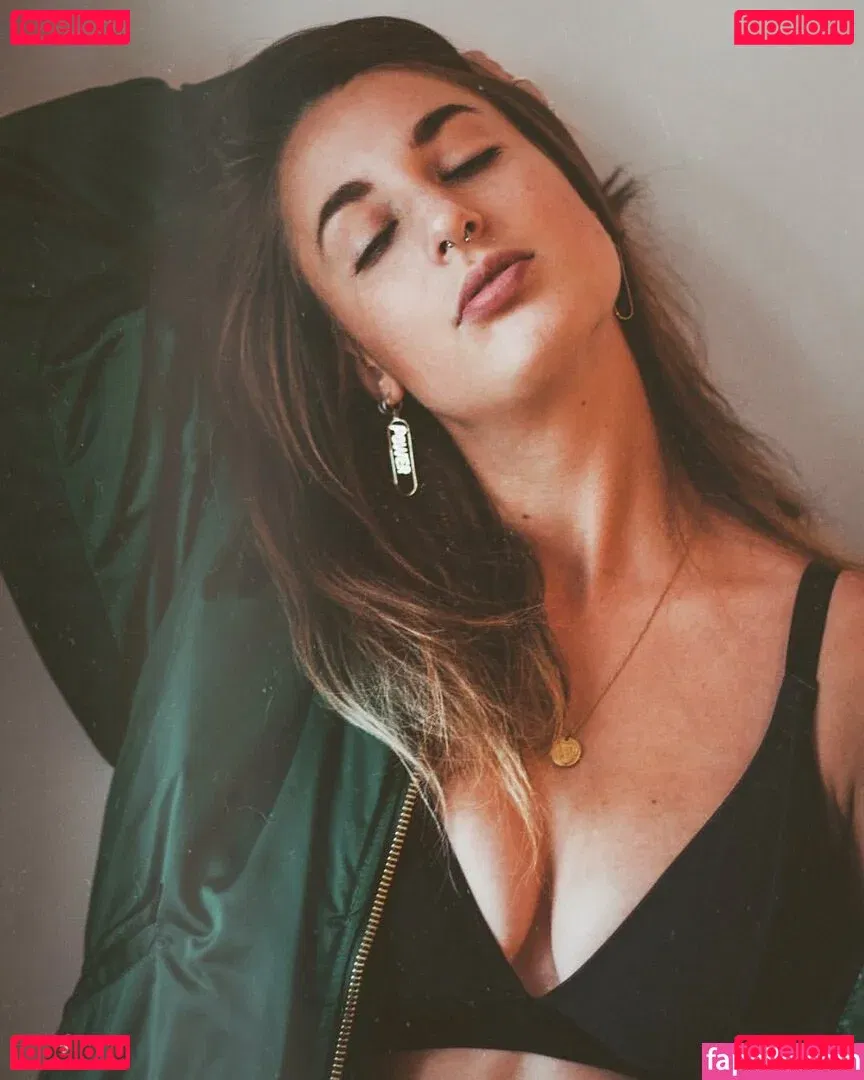 Sophieandjune Onlyfans Photo Gallery 