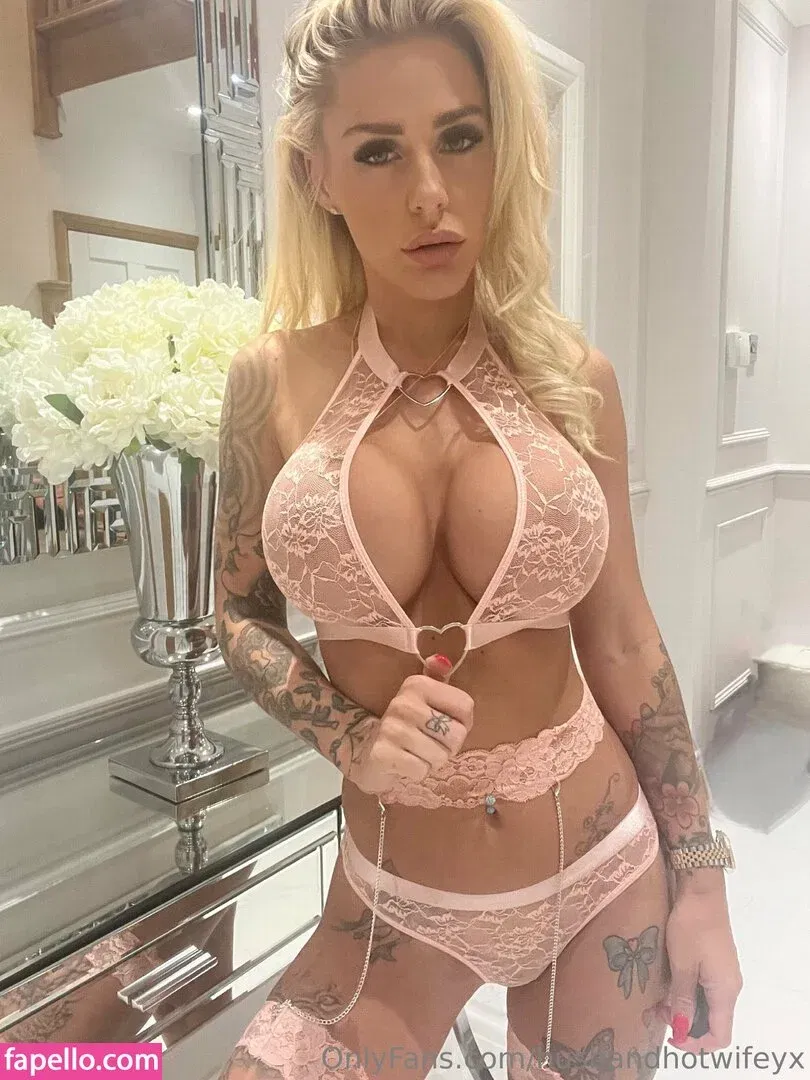 husbandhotwifeyx Onlyfans Photo Gallery 