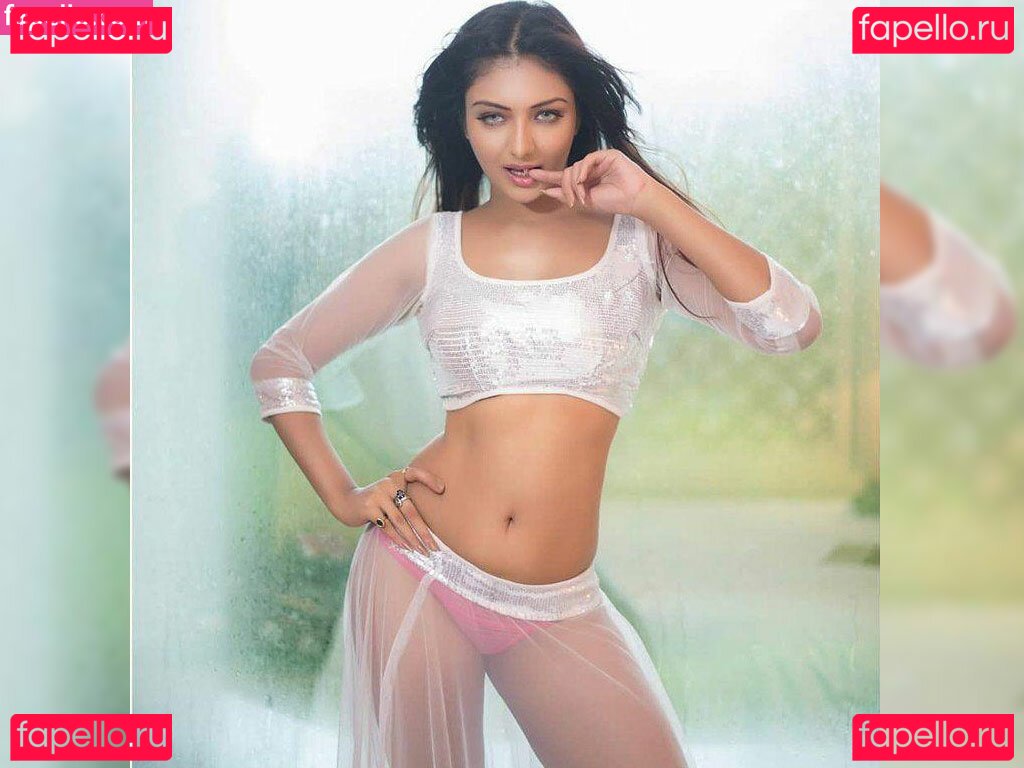 Khushi Mukherjee Nude Onlyfans Photo 44