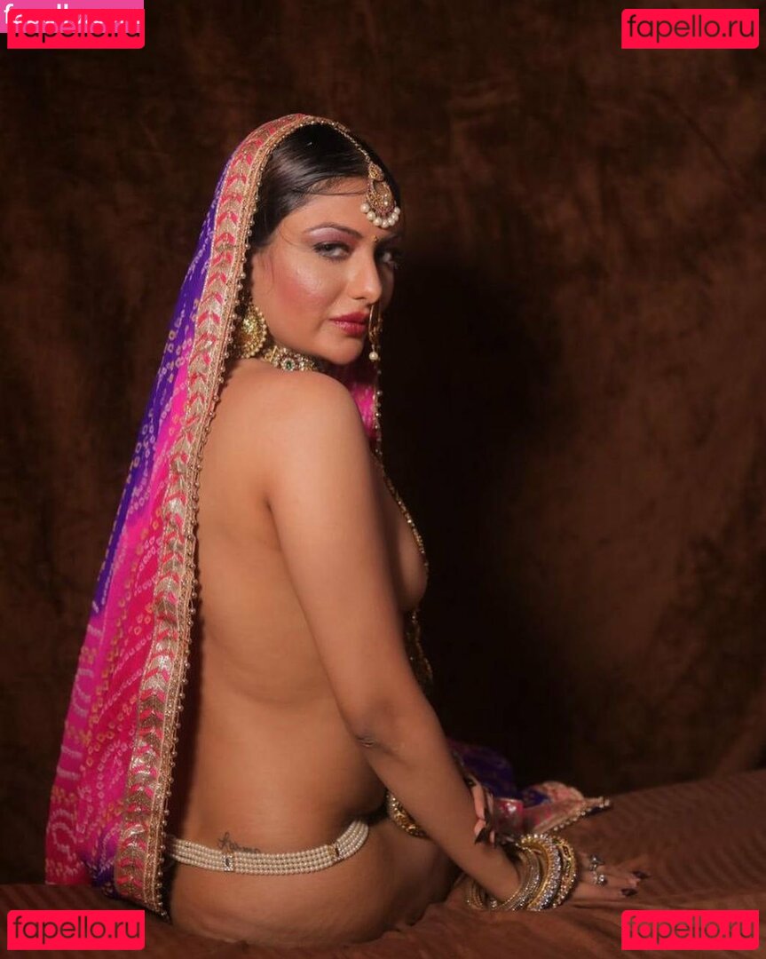 Khushi Mukherjee Nude Onlyfans Photo 14