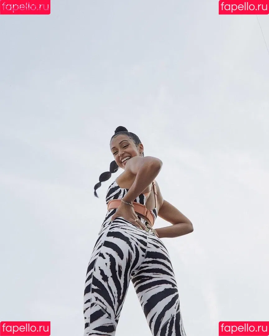 Liza Koshy Onlyfans Photo Gallery 