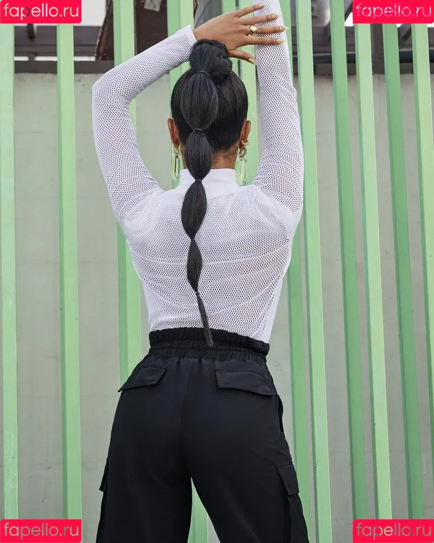 Liza Koshy Onlyfans Photo Gallery 
