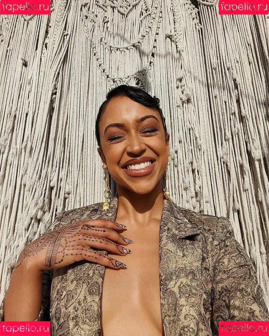 Liza Koshy Onlyfans Photo Gallery 