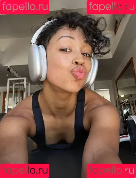 Liza Koshy Onlyfans Photo Gallery 