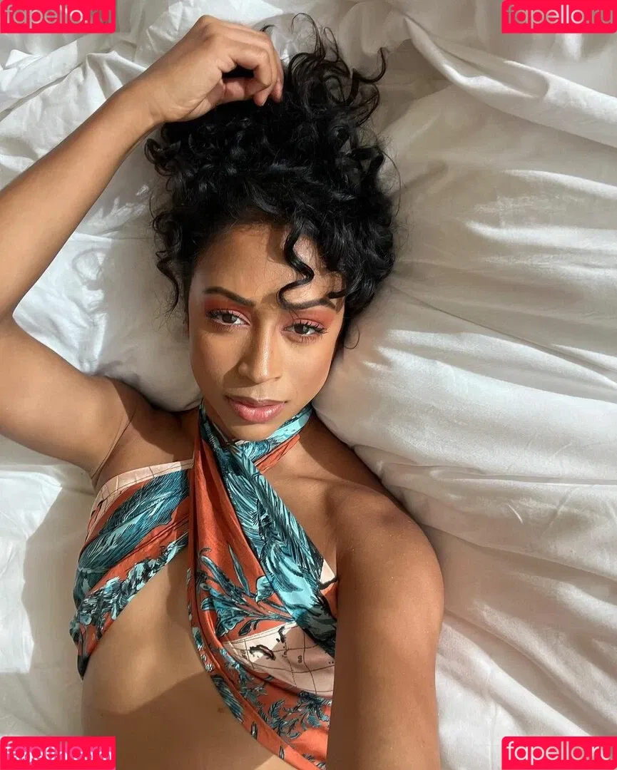 Liza Koshy Onlyfans Photo Gallery 