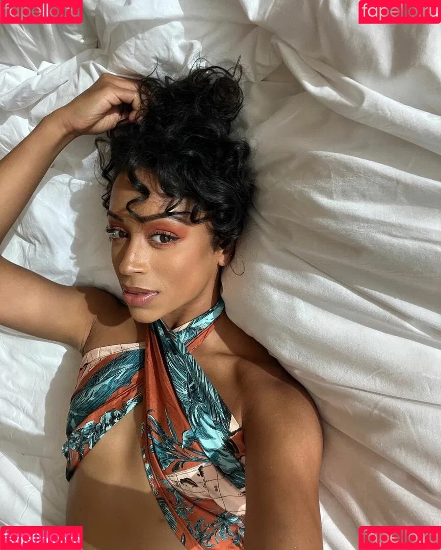 Liza Koshy Onlyfans Photo Gallery 