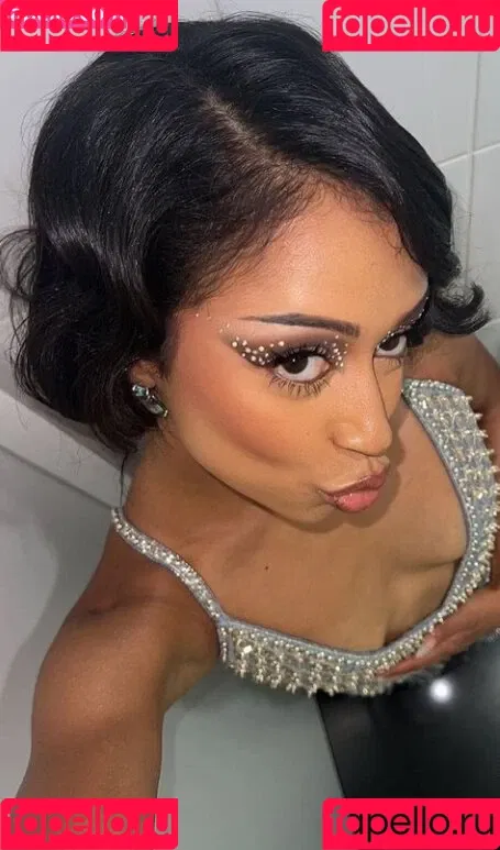 Liza Koshy Onlyfans Photo Gallery 