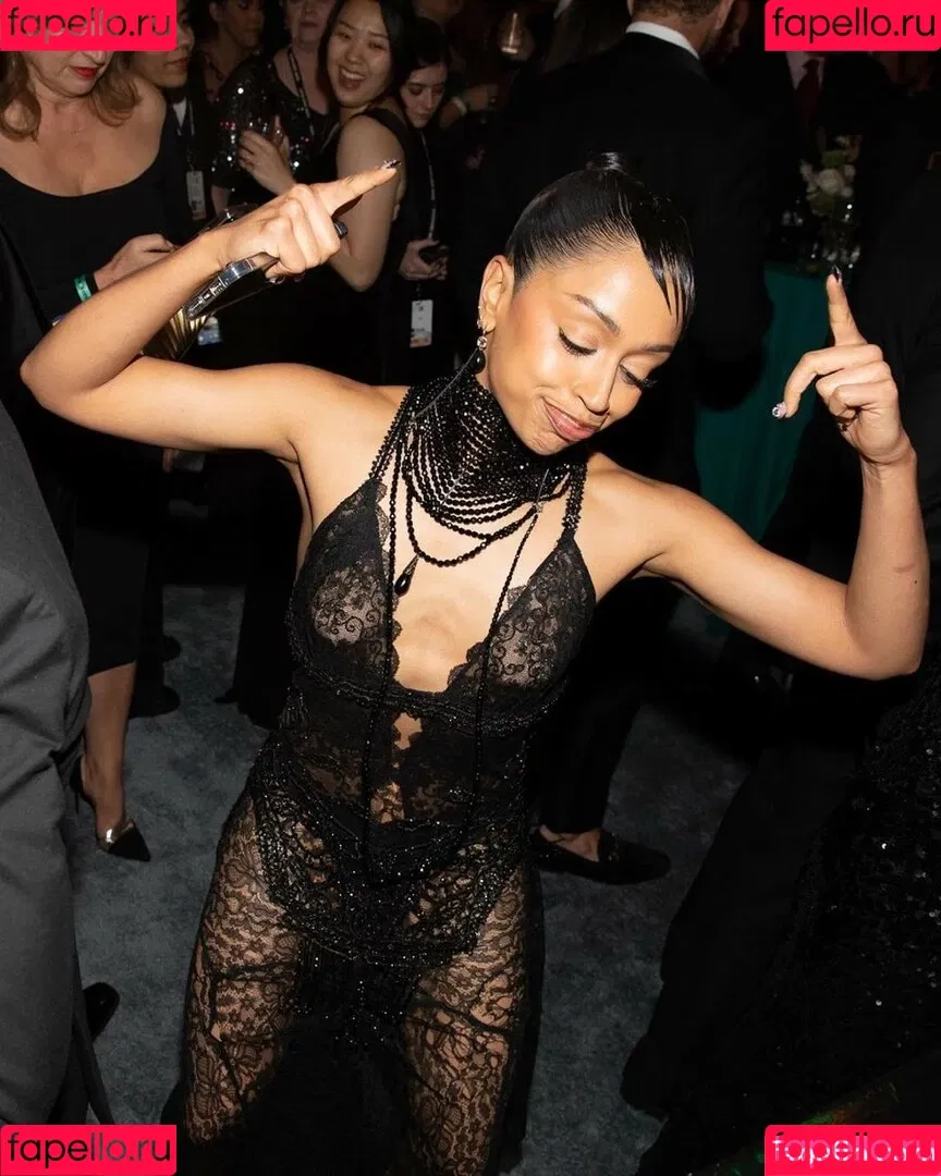 Liza Koshy Onlyfans Photo Gallery 