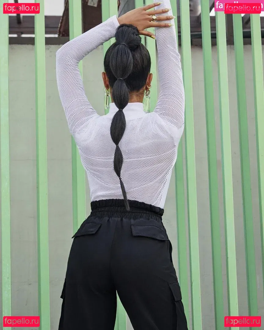 Liza Koshy Onlyfans Photo Gallery 