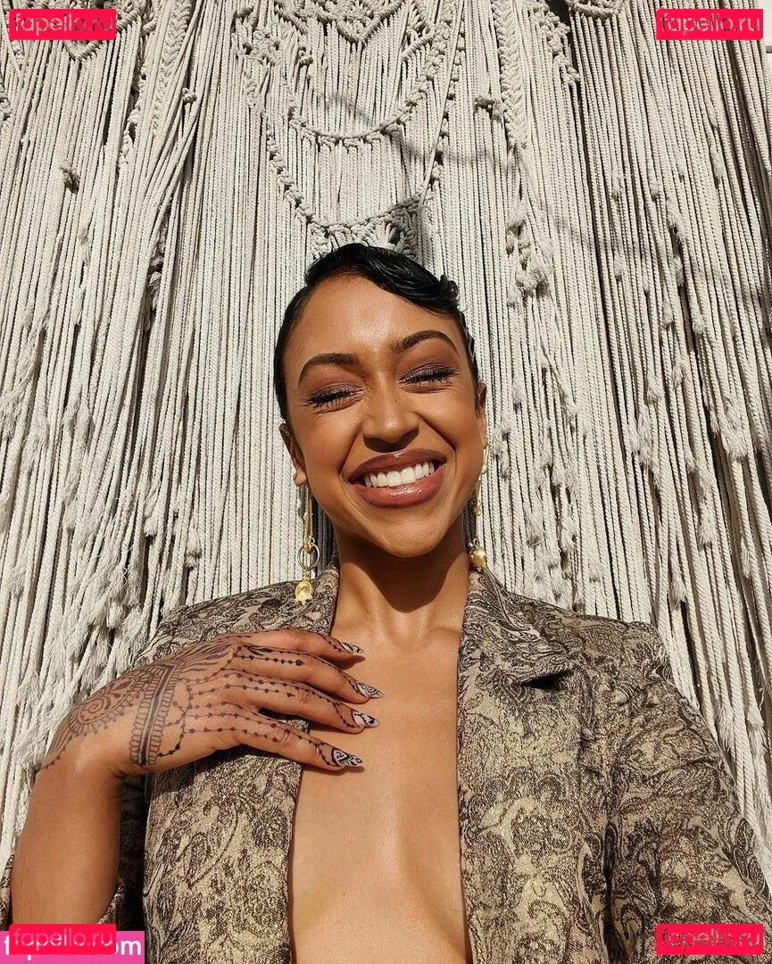 Liza Koshy Onlyfans Photo Gallery 