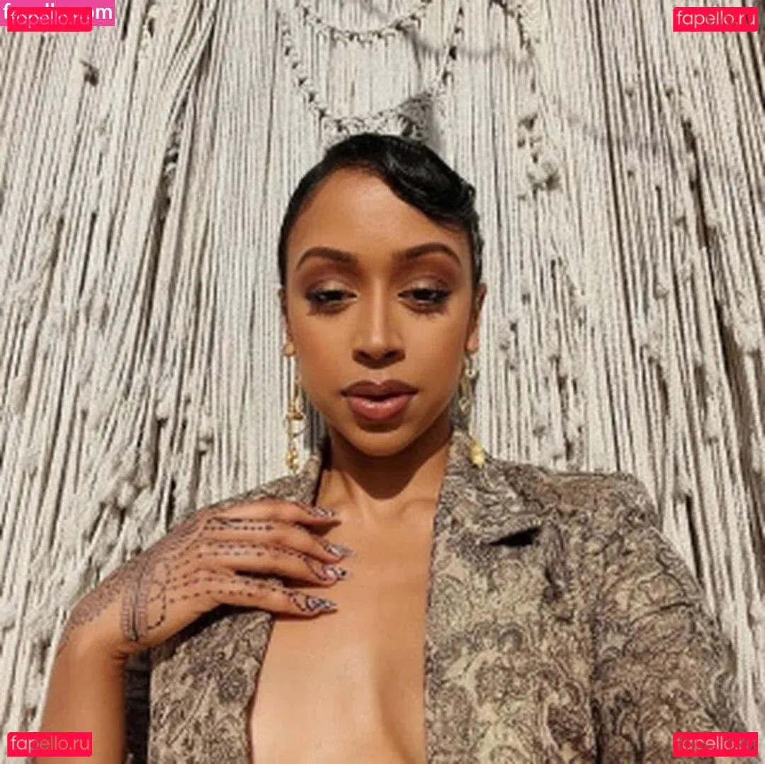 Liza Koshy Onlyfans Photo Gallery 