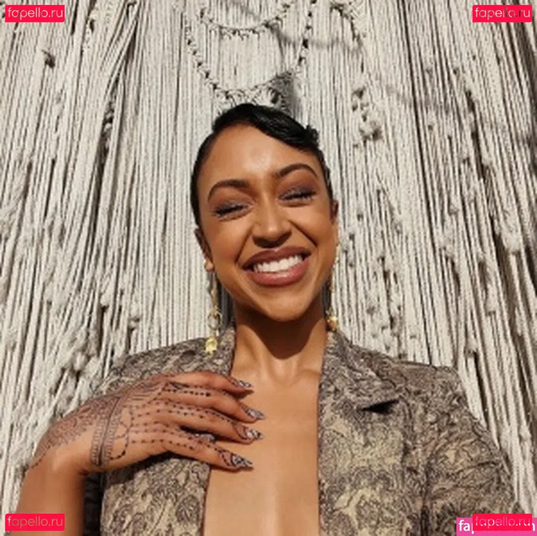 Liza Koshy Onlyfans Photo Gallery 