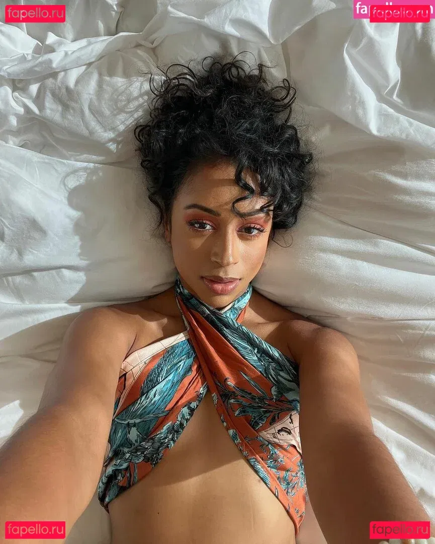 Liza Koshy Onlyfans Photo Gallery 
