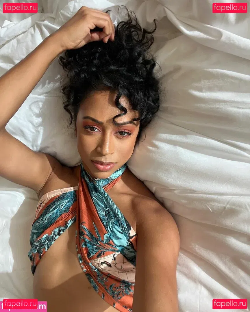 Liza Koshy Onlyfans Photo Gallery 