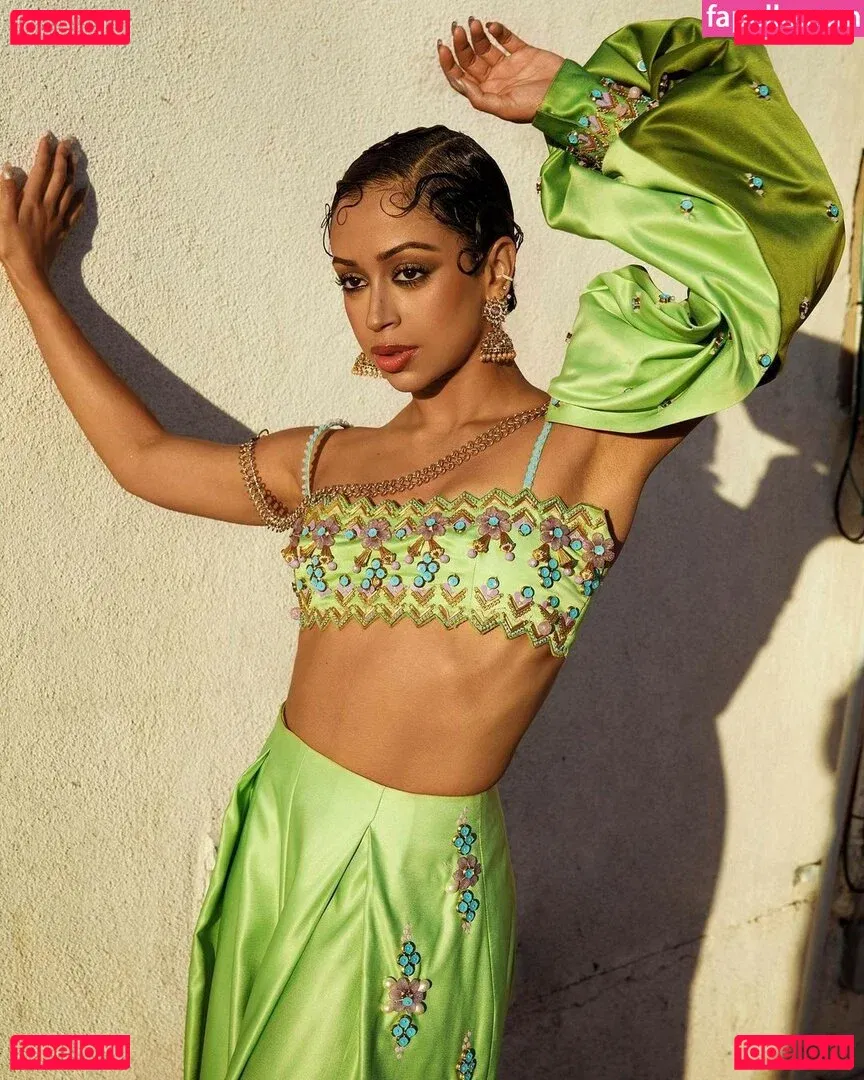 Liza Koshy Onlyfans Photo Gallery 