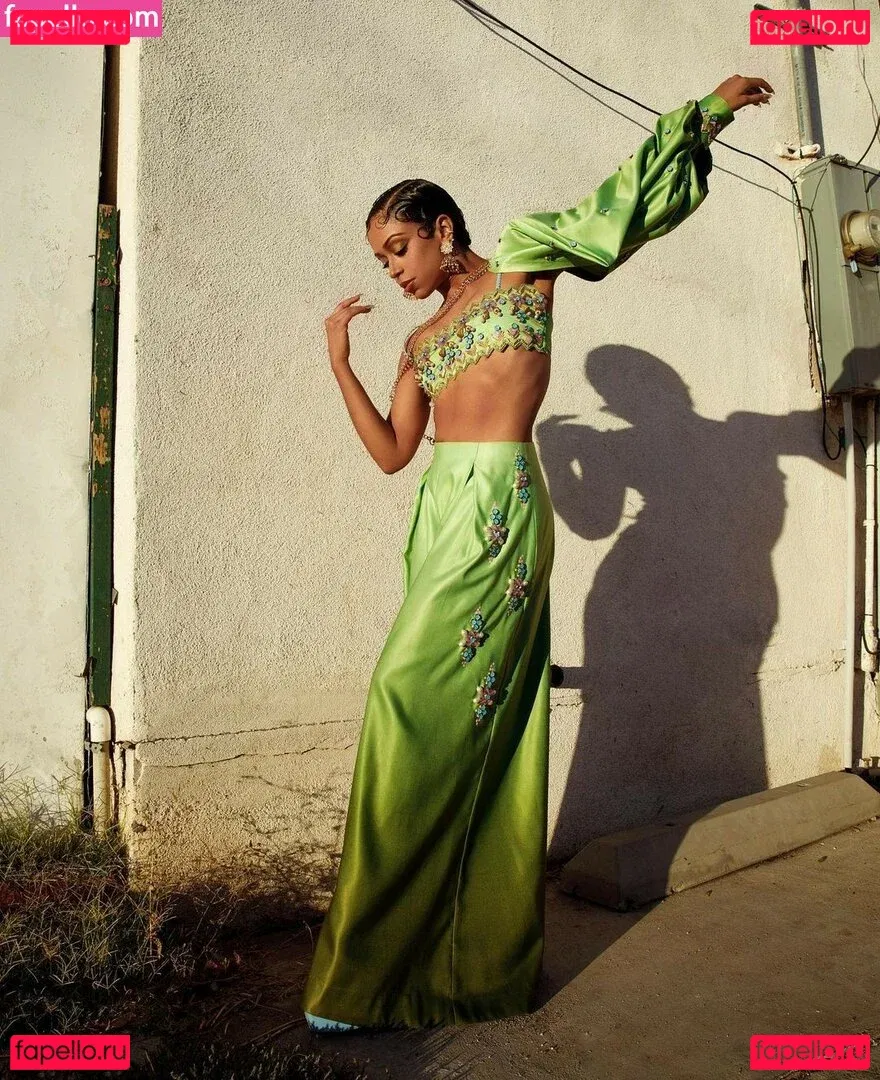 Liza Koshy Onlyfans Photo Gallery 