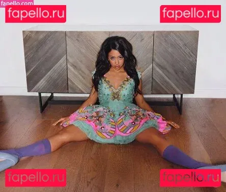 Liza Koshy Onlyfans Photo Gallery 