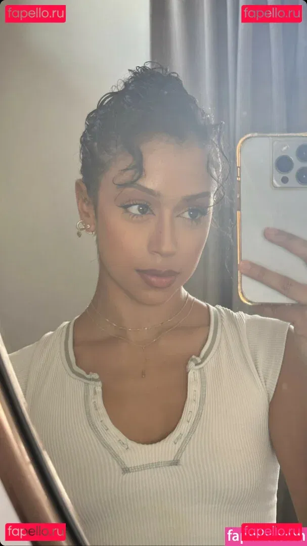 Liza Koshy Onlyfans Photo Gallery 