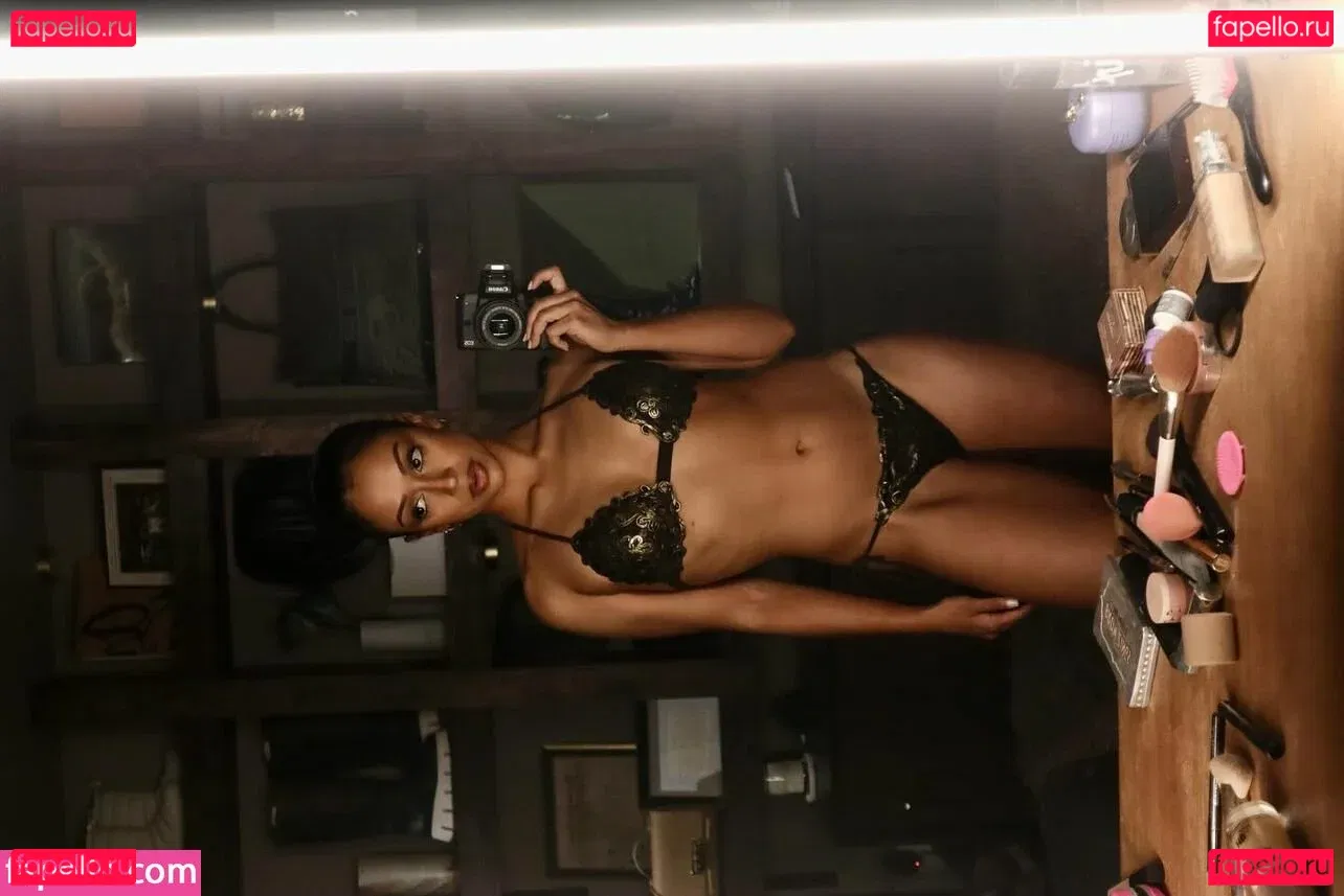 Liza Koshy Onlyfans Photo Gallery 