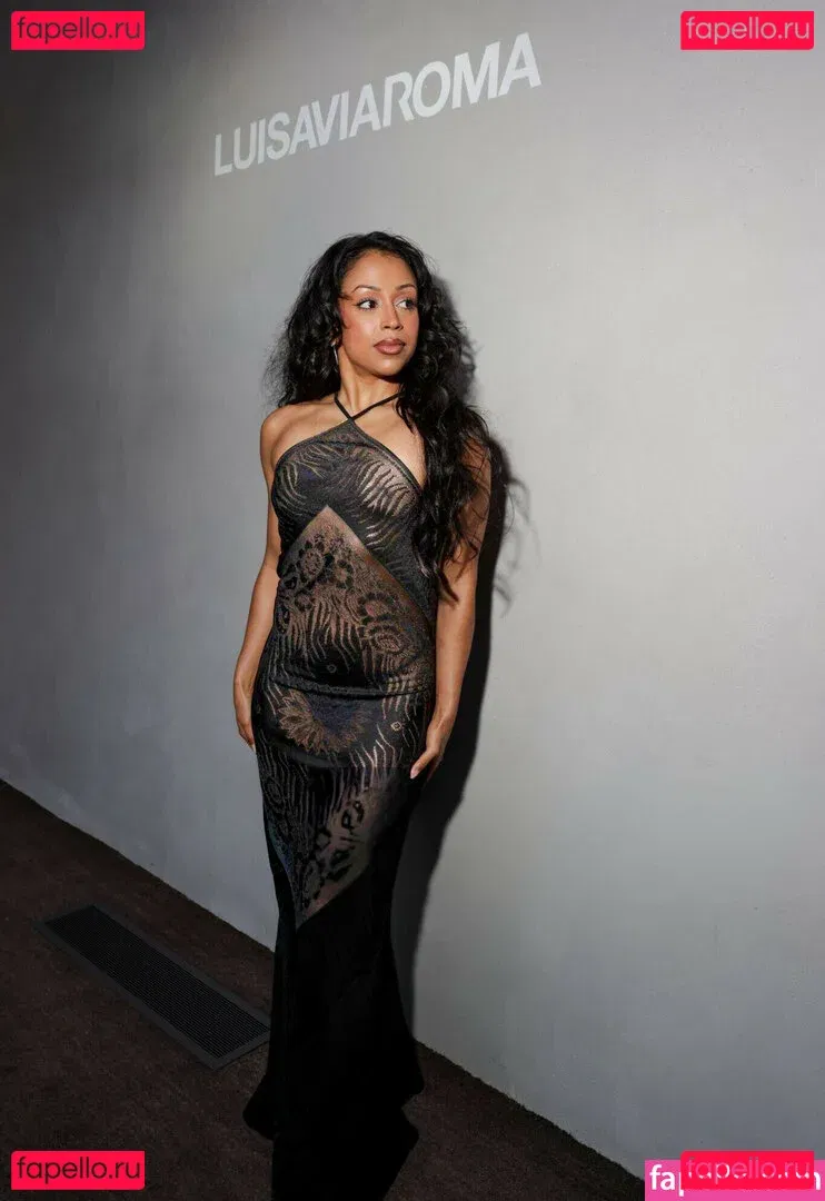 Liza Koshy Onlyfans Photo Gallery 