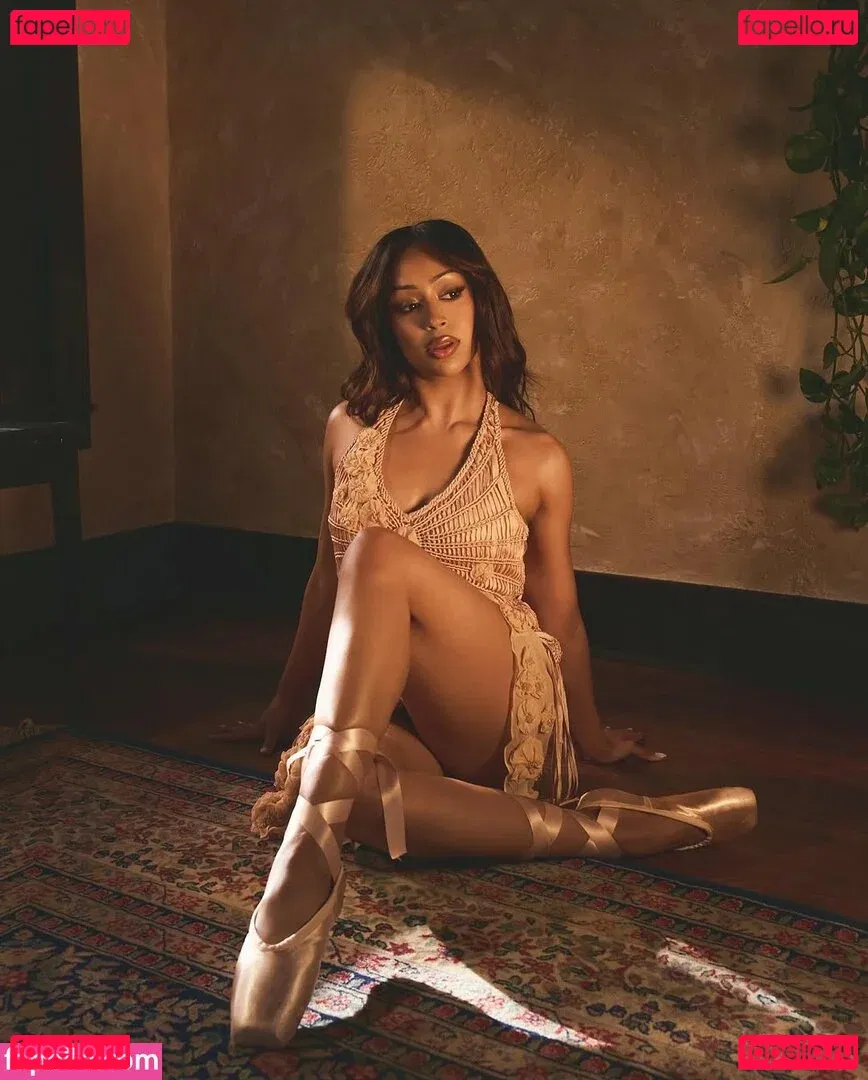 Liza Koshy Onlyfans Photo Gallery 