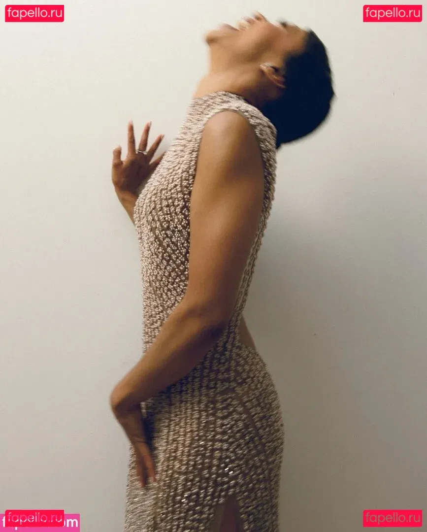 Liza Koshy Onlyfans Photo Gallery 